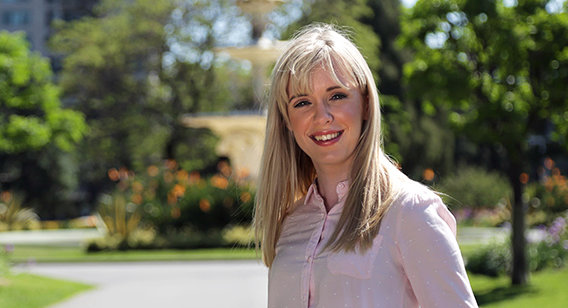 Sarah, Graduate Diploma of Counselling Student woman in pink shirt