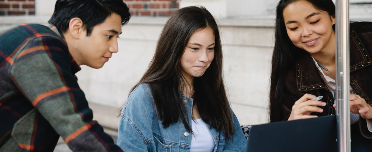 pexels-george-pak-7972949 Fees 101 for school leavers