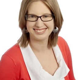 Amy Talbot Headshot Resized Dr Amy Talbot